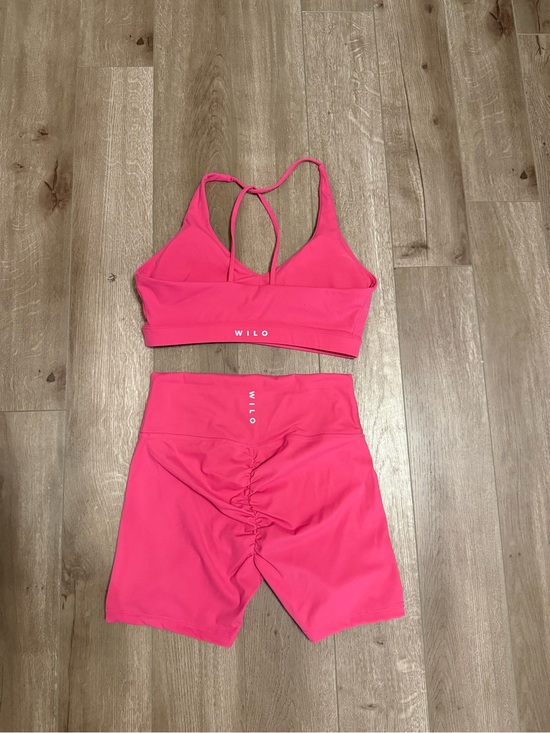 Wilo The Label Pants - WILO Bright Pink Sports Bra & Bike Shorts Set